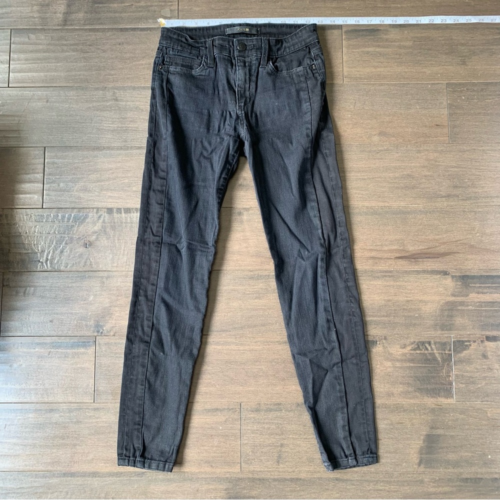 Black skinny jeans